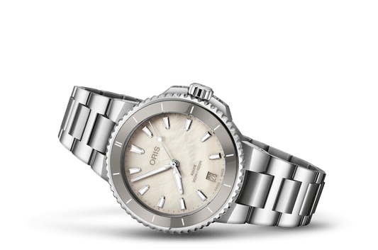 Oris Aquis Date