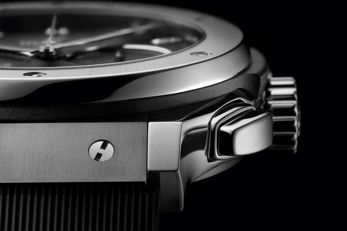 Classic Fusion Chronograph Titanium on Rubber 42 mm