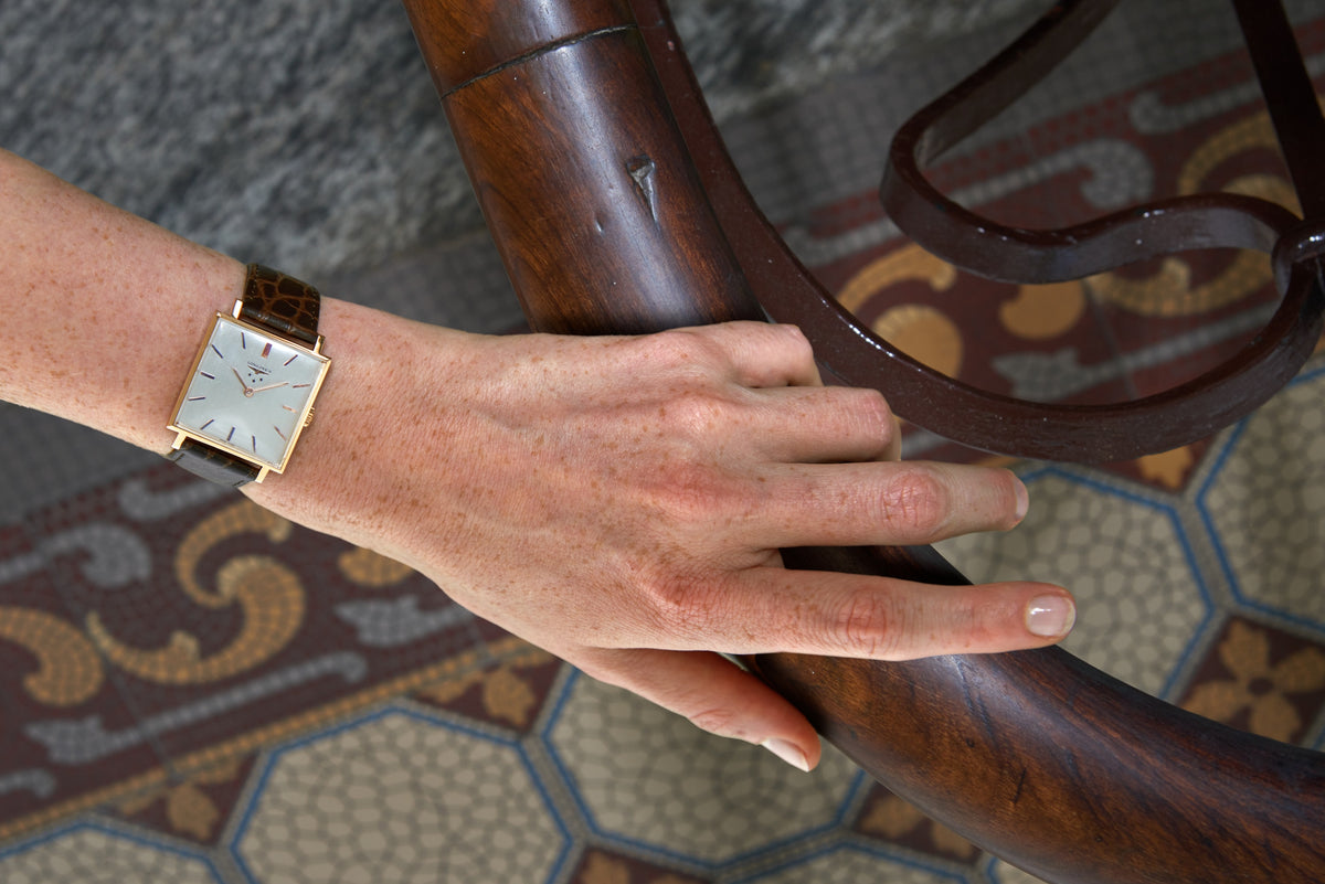 Longines SQUARE-SHAPED WATCH IN 18CT ROSE GOLD (1964) - 2