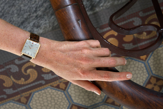 Longines SQUARE-SHAPED WATCH IN 18CT ROSE GOLD (1964) - 2