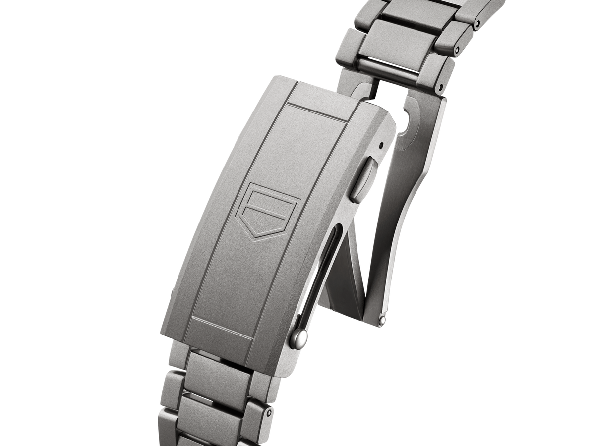 טיטניום מותז חול / לוח שחורה ואפורה