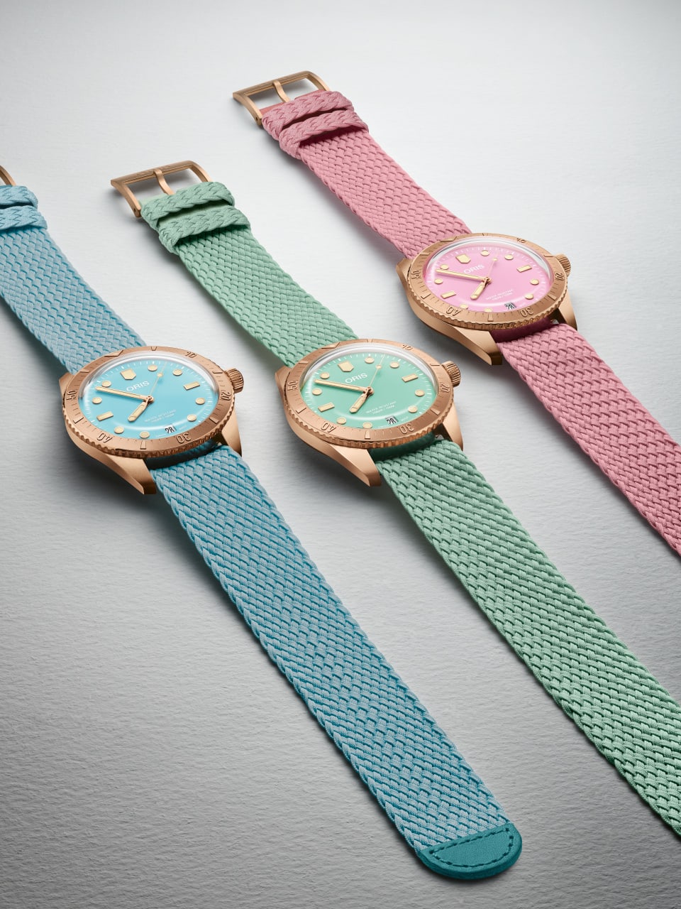 Oris Divers Sixty-Five Cotton Candy - 11