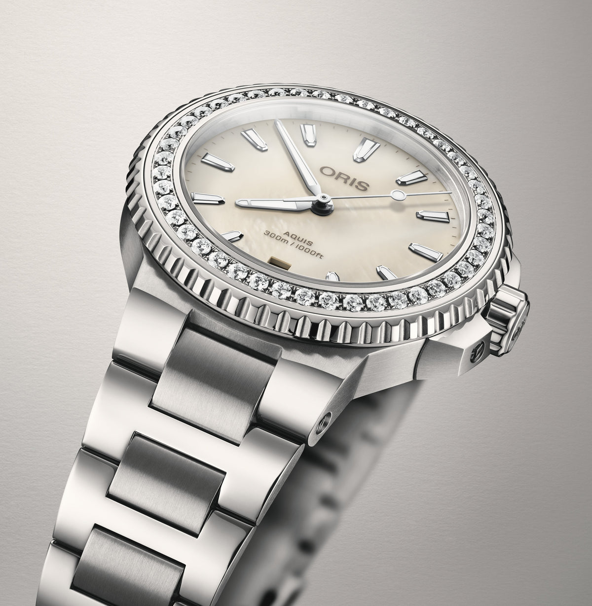 Oris Aquis Date Diamonds - 4