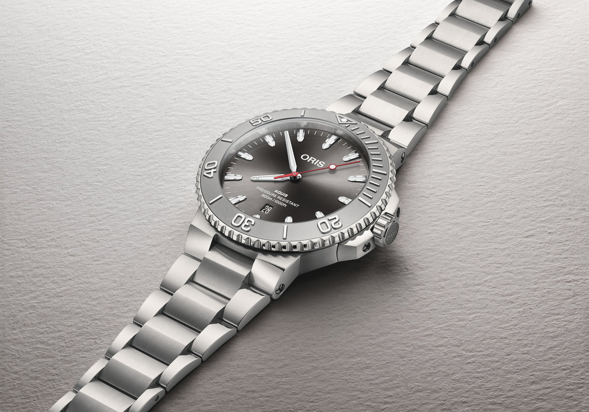 Oris Aquis Date Relief - 4